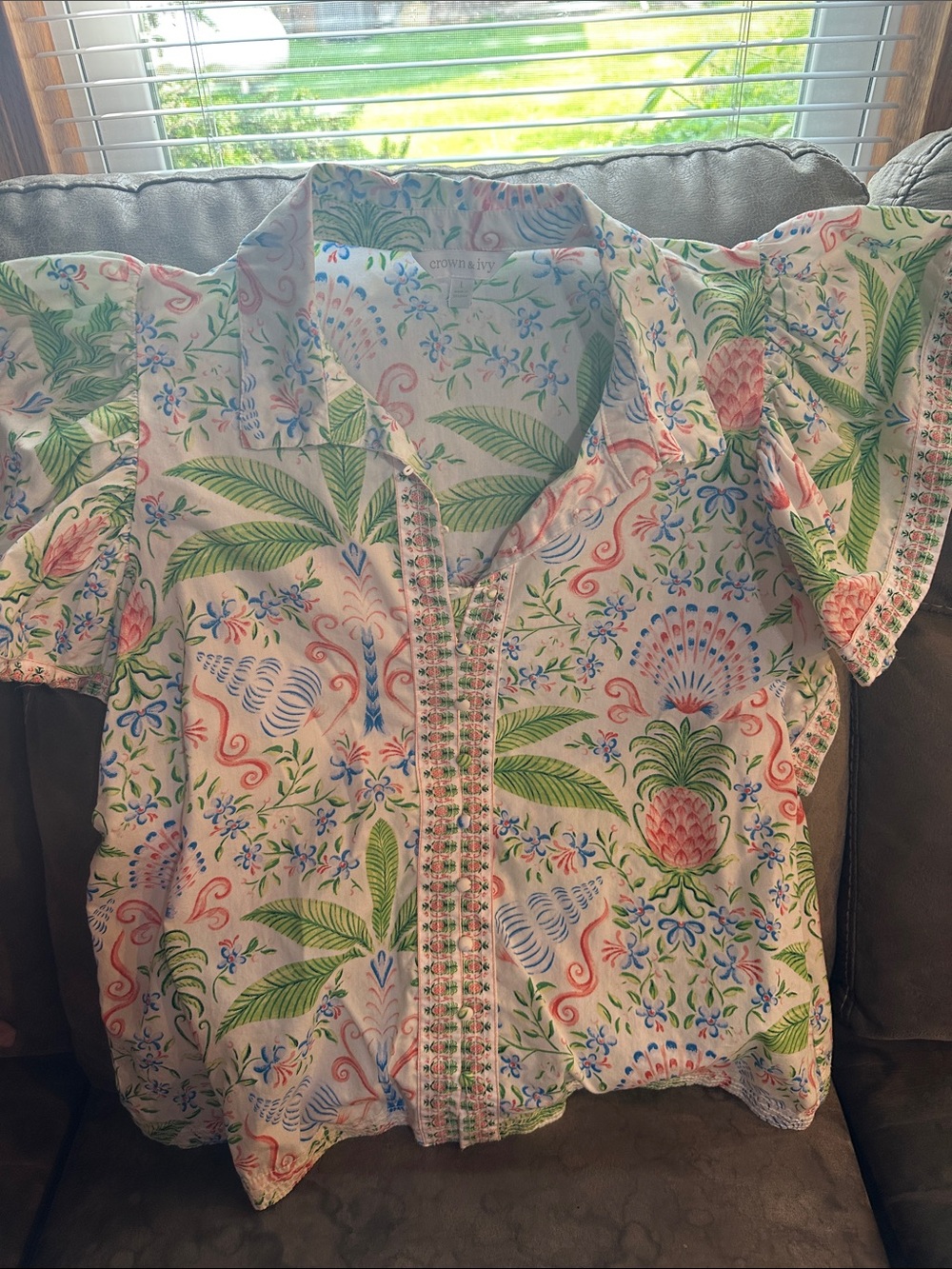 crown & ivy White Floral and Pineapple Ruffle Sleeve Blouse